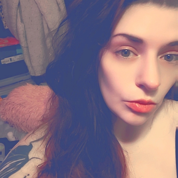 Meet your Posher, Angela - Picture 3 of 4